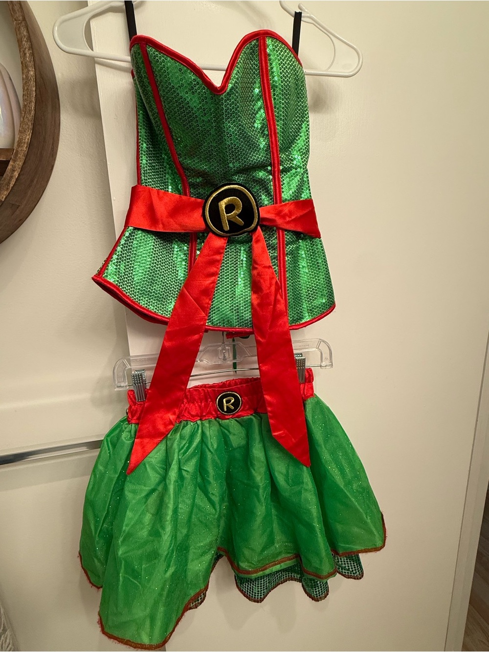 Women’s Ninja Turtle Raphael Costume - Picture 5 of 7